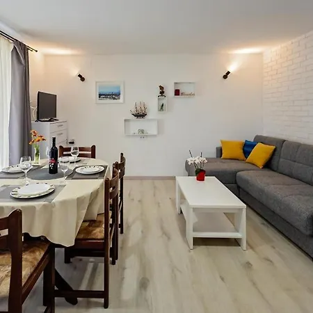 Apartment Dragons Eye Rogoznica *